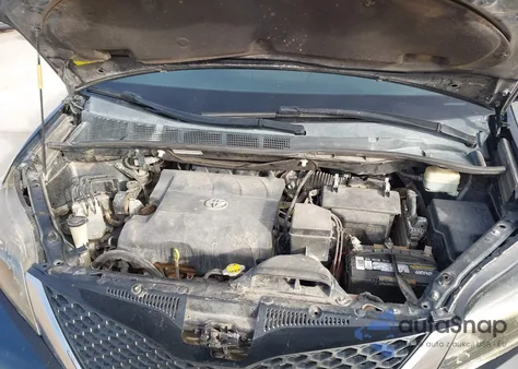 2015 Toyota Sienna Se 8 Passenger из США, поврежденный, VIN 5TDXK3DC8FS617604